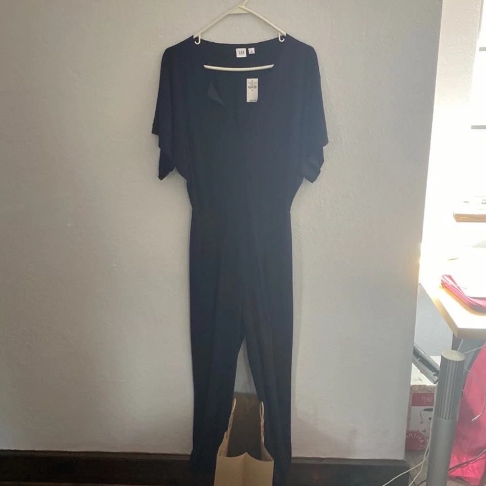 NWT gap jumpsuit